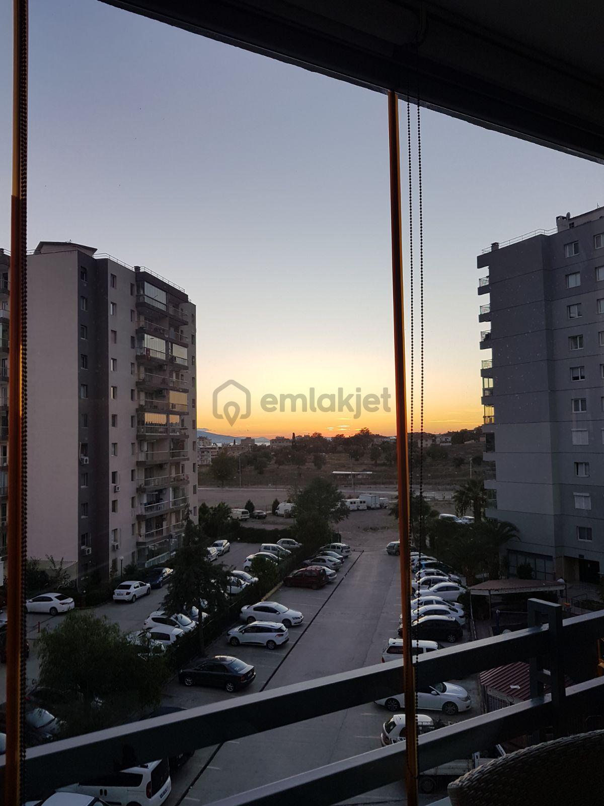Sahibinden Bayraklı Seyhankent Sitesi Tadilatlı 3+1 Daire - 14