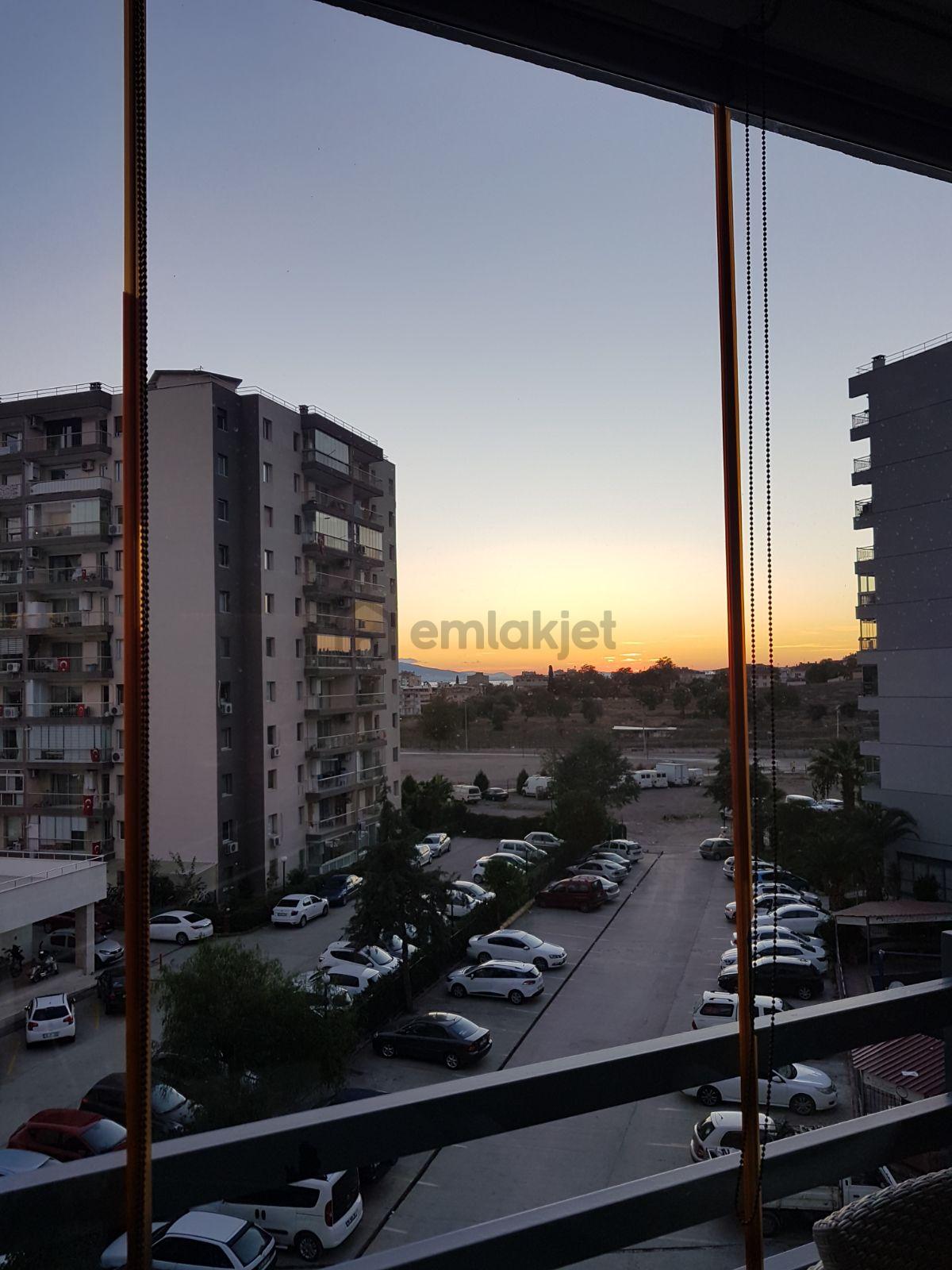Sahibinden Bayraklı Seyhankent Sitesi Tadilatlı 3+1 Daire - 22
