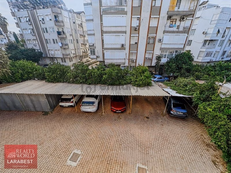 Yeşilbahcede 3+1 160m2 Satılık Daire - 14
