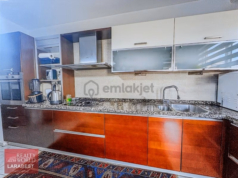 Yeşilbahcede 3+1 160m2 Satılık Daire - 9