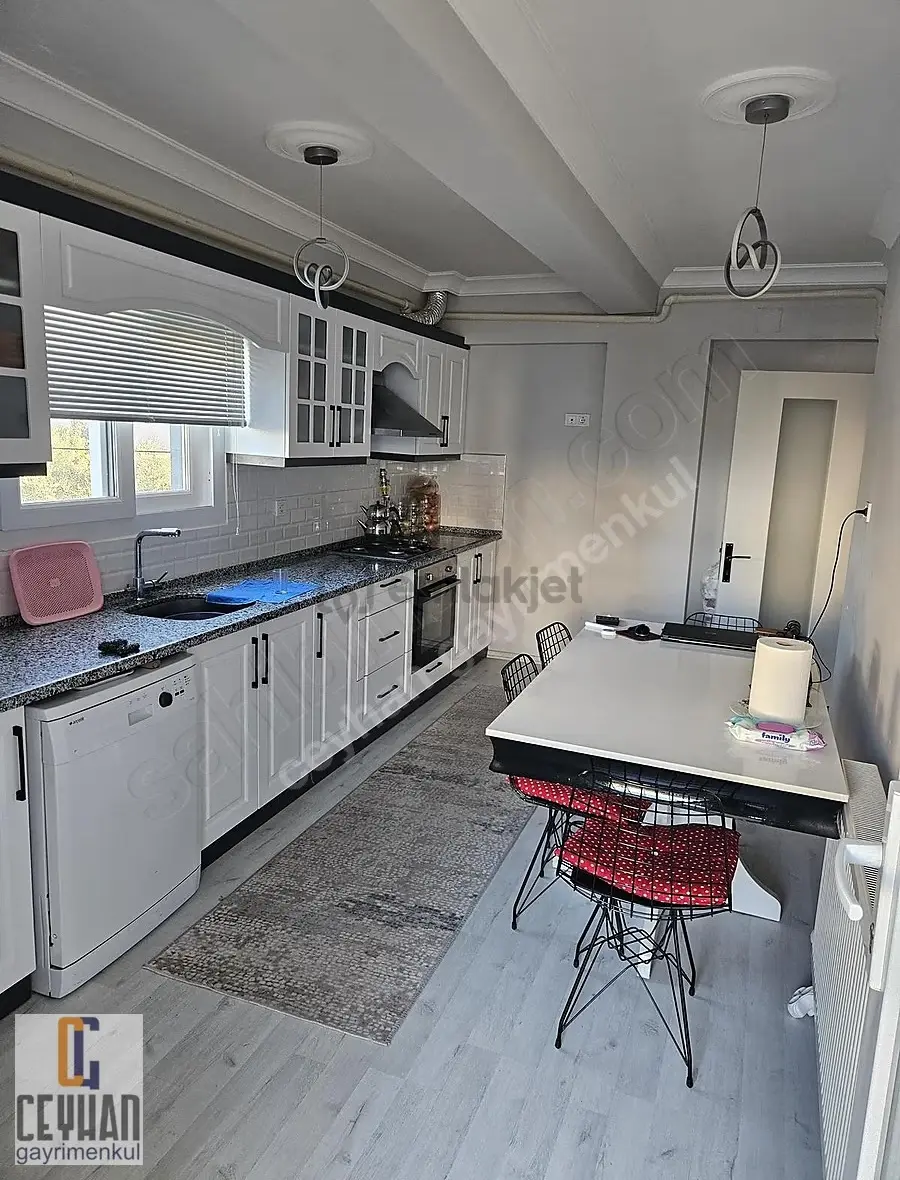 Ring Yolu Üzeri Eşyalı Kiralık 2+1 Daire - 2