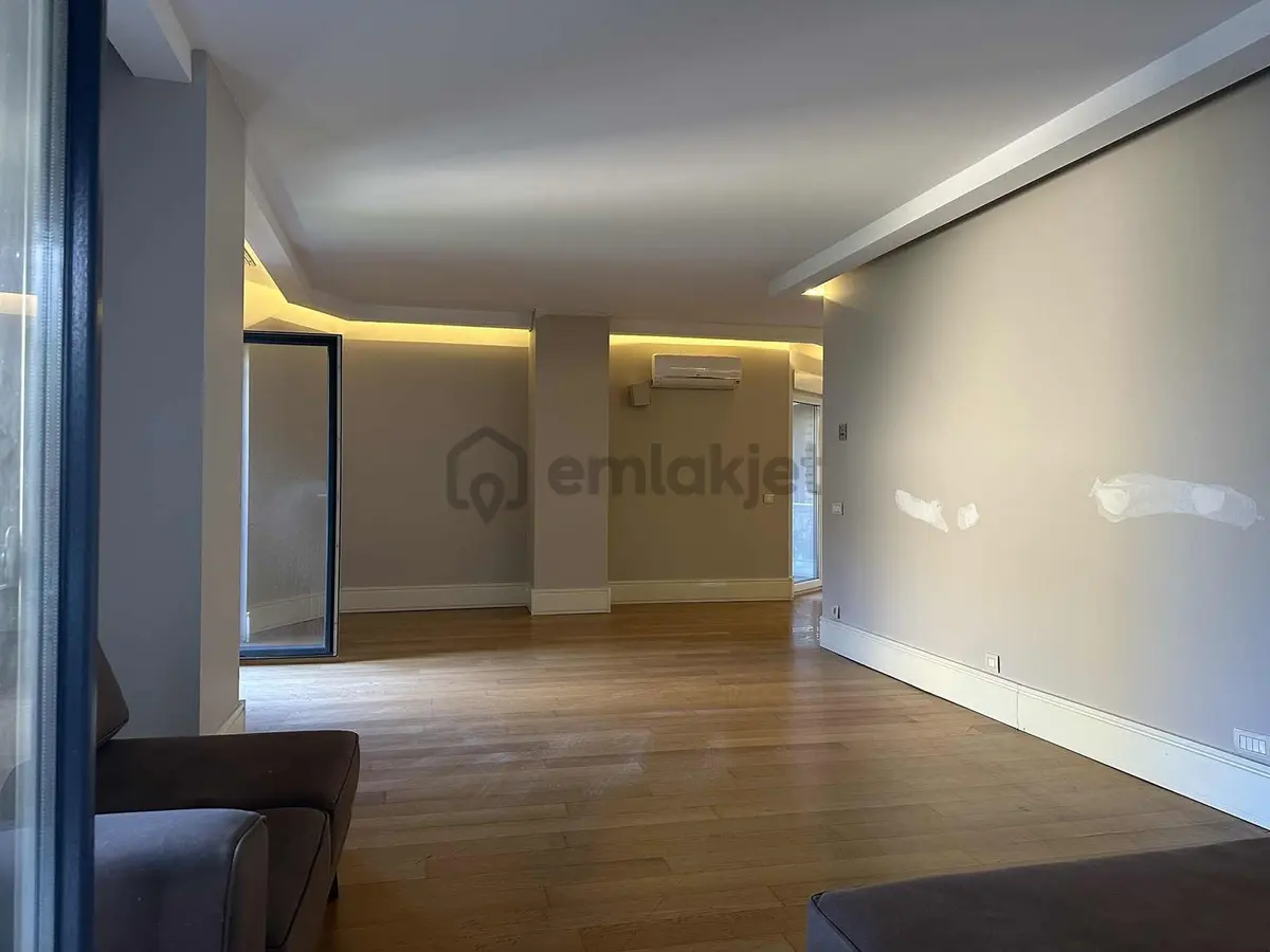 Göktürkte Nef 04 Sitesinde Net 135 M2 Yüksek Kat - 17