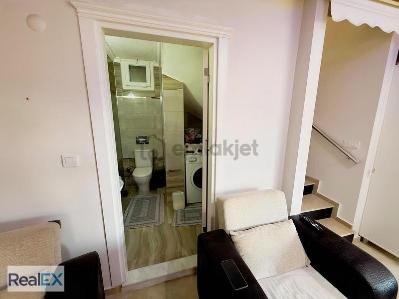 Çukuraltı Otoparklı 3+1 Genç Villa - 22