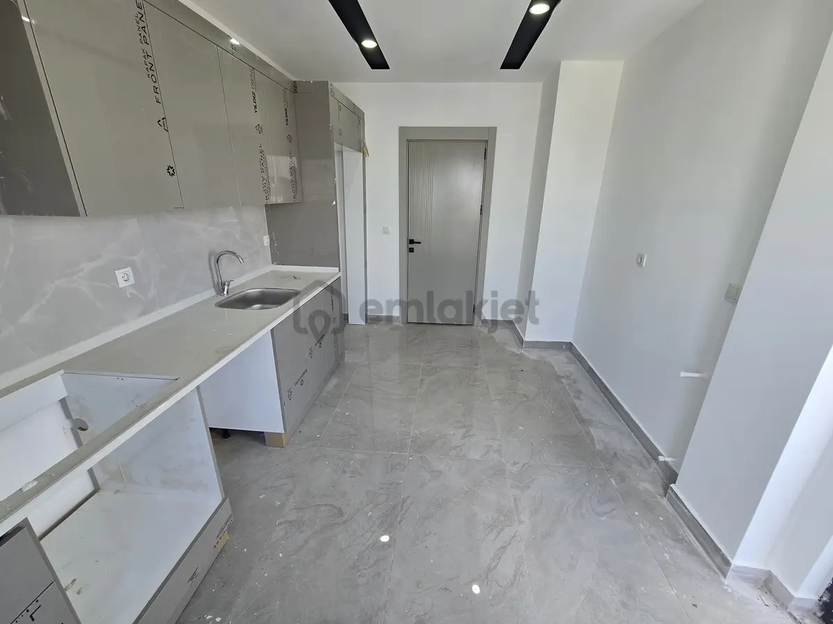 Sütçüler 'de Cadde Üzeri Sıfır Lüx 2+1 Satılık Daire - 16