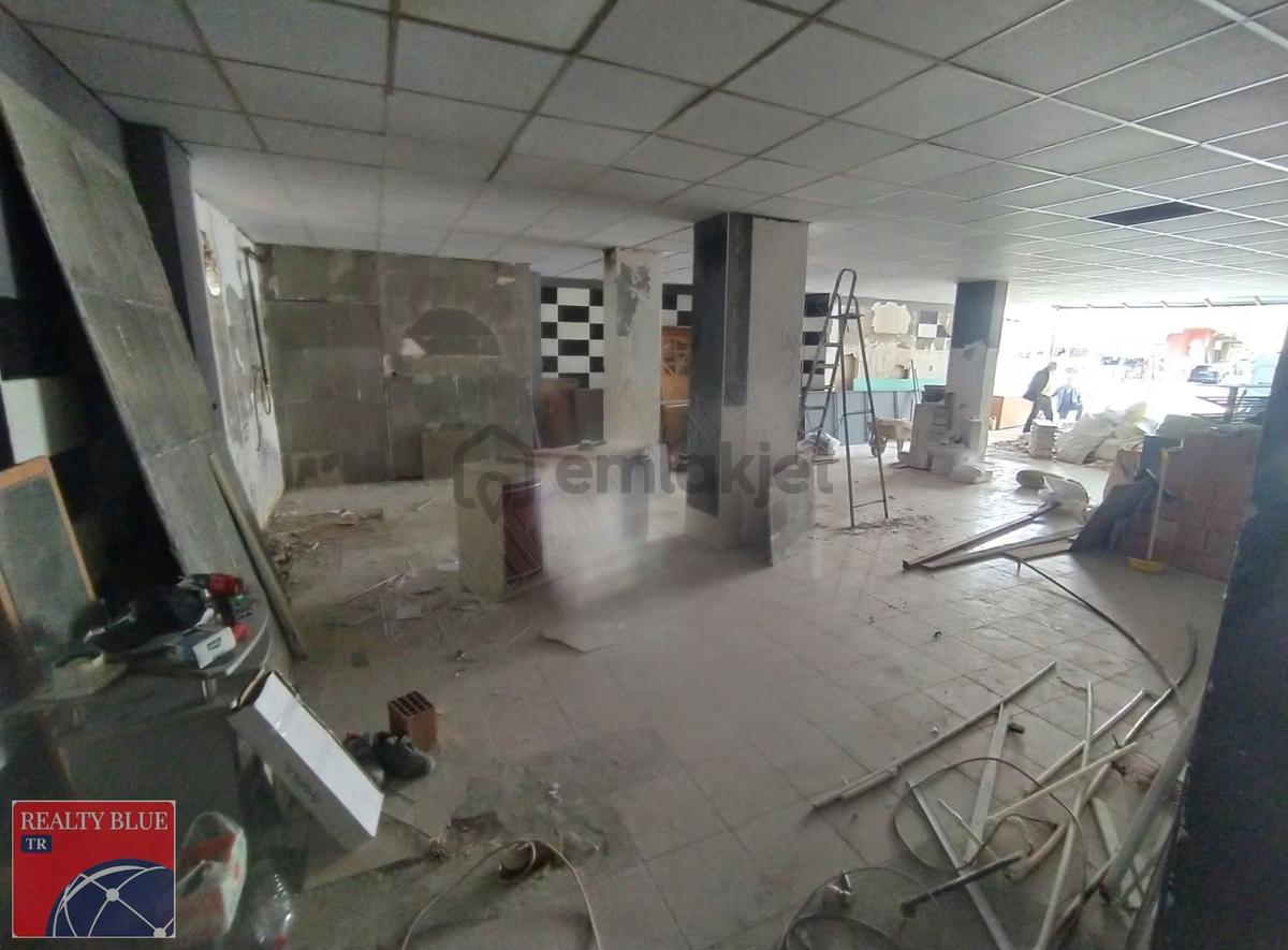 Pendik Alt Kaynarca'da Cadde Üzerinde Kiralık Dükkan - 9