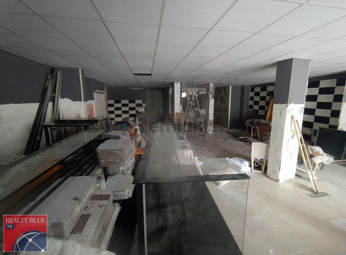 Pendik Alt Kaynarca'da Cadde Üzerinde Kiralık Dükkan - 6