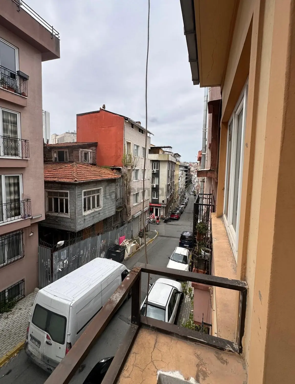 Harbiyede Satılık Caddeye Yakın 3 Katlı Bina - 17