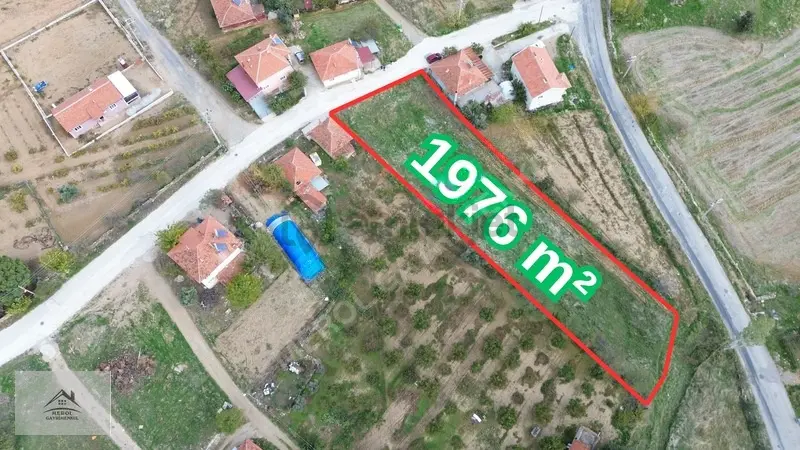 Eşme Cumhuriyet'te 1.976 M² İmarlı Arsa - 4
