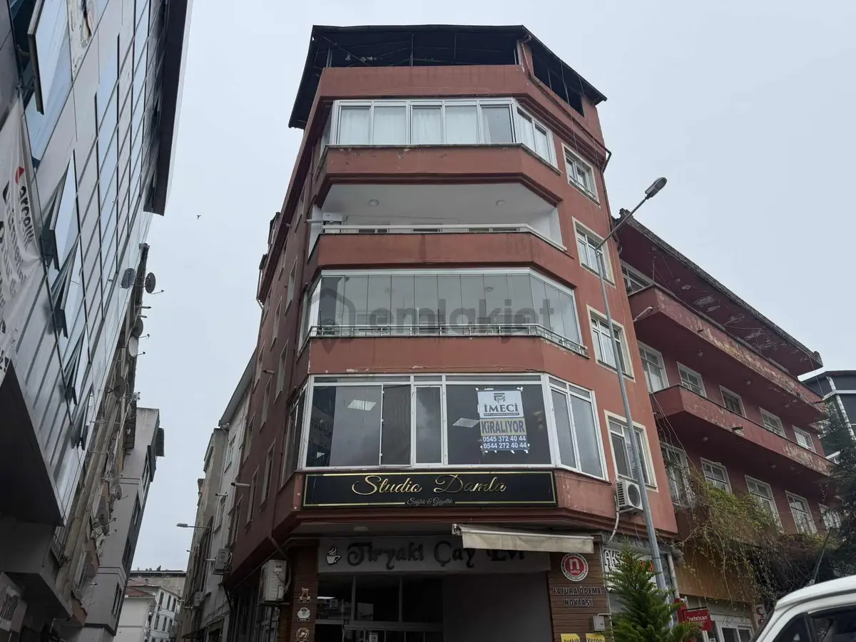 Şarkiye Mahallesi Köşe Başı Kiralık Ofis - 13