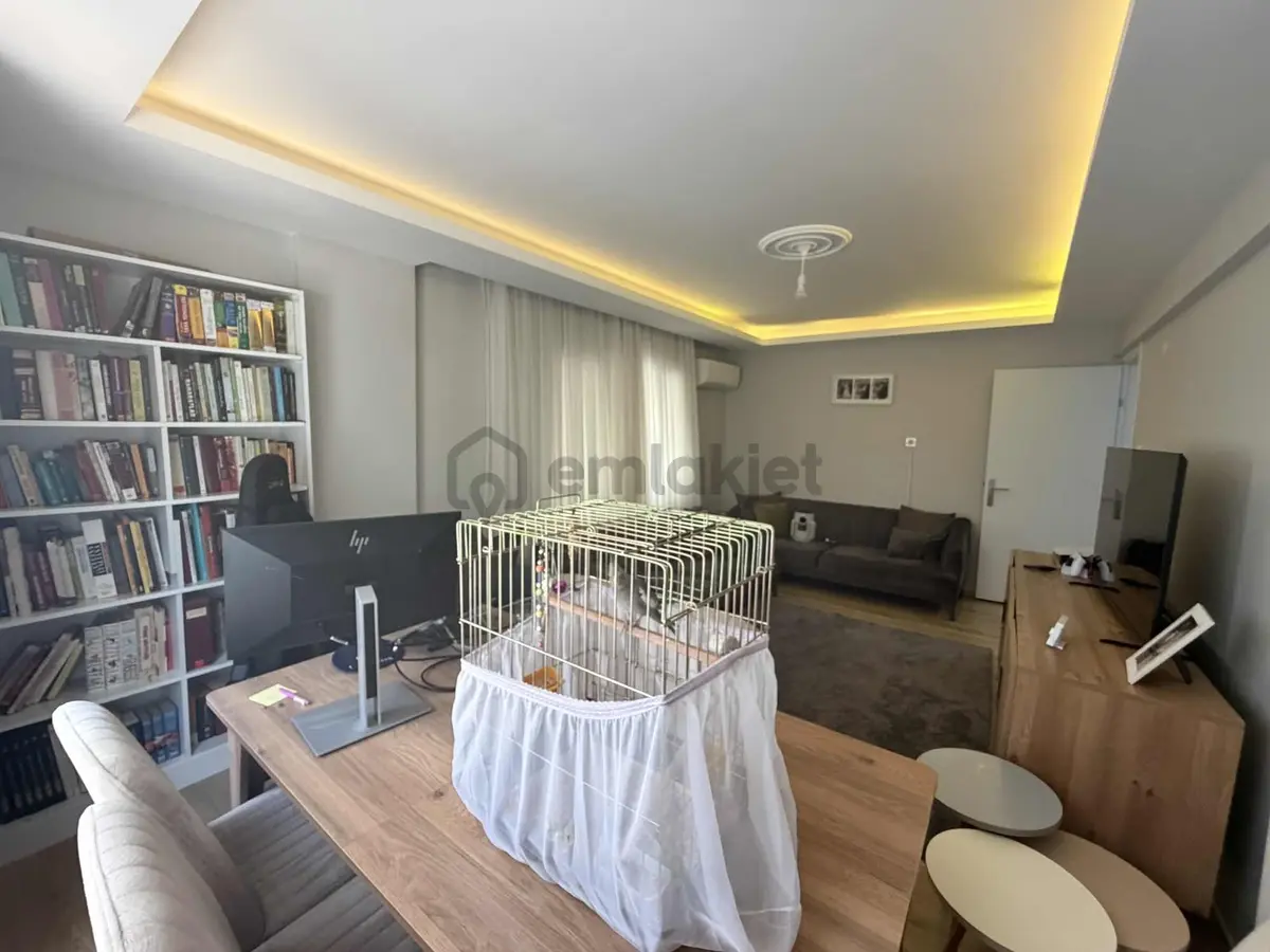 Buca Vergi Dairesi Yakını 2+1 Tadilatlı Çift Cephe Satılık Daire - 5