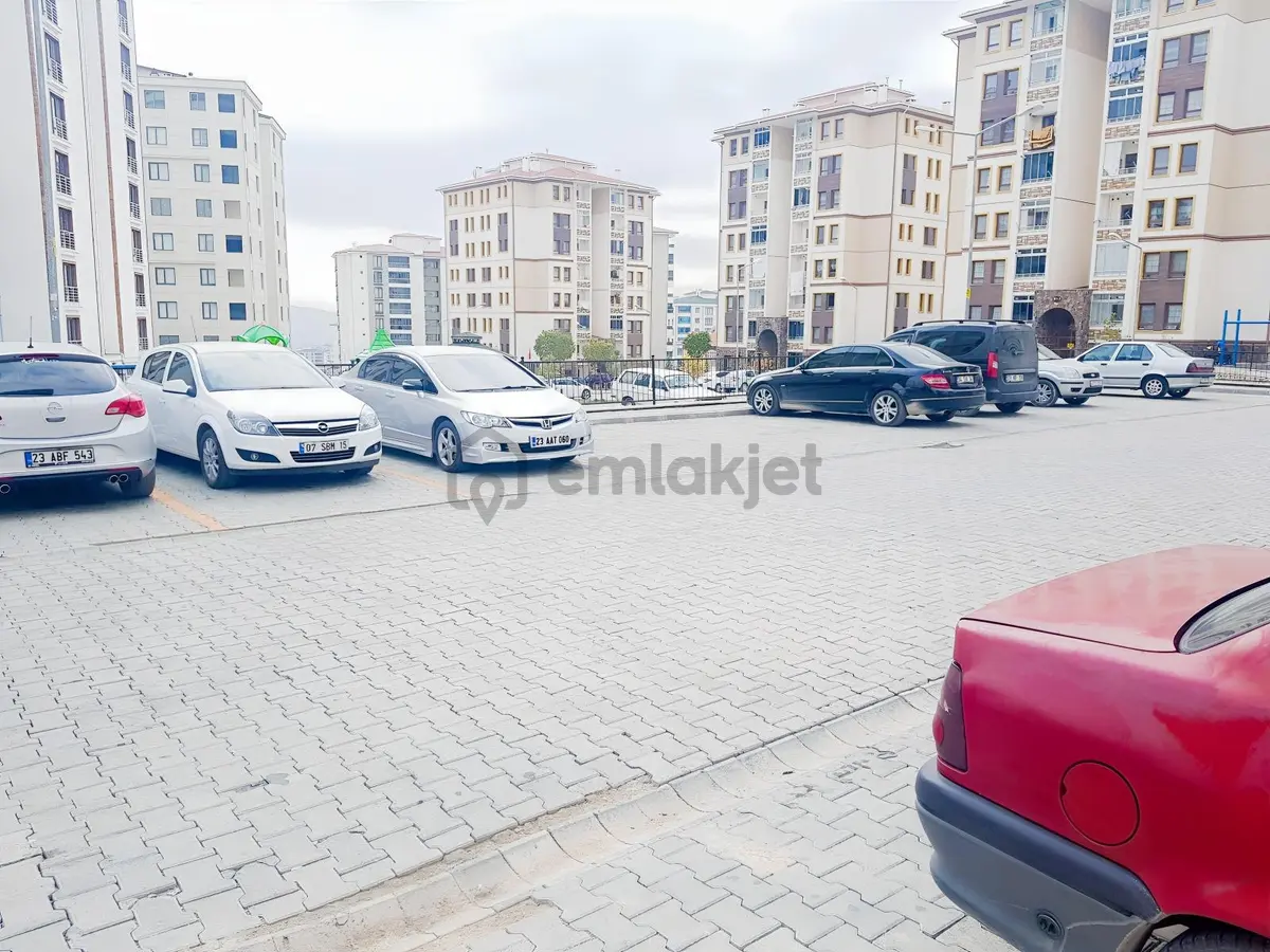 Çaydaçıra Mahallesi'nde Satılık 2+1 Bakımlı Daire - 3