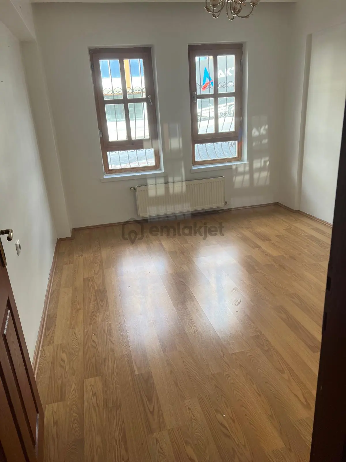 Baltacılar Cadde Üzerinde Kat Konumlu 3+1 Kiralık - 6