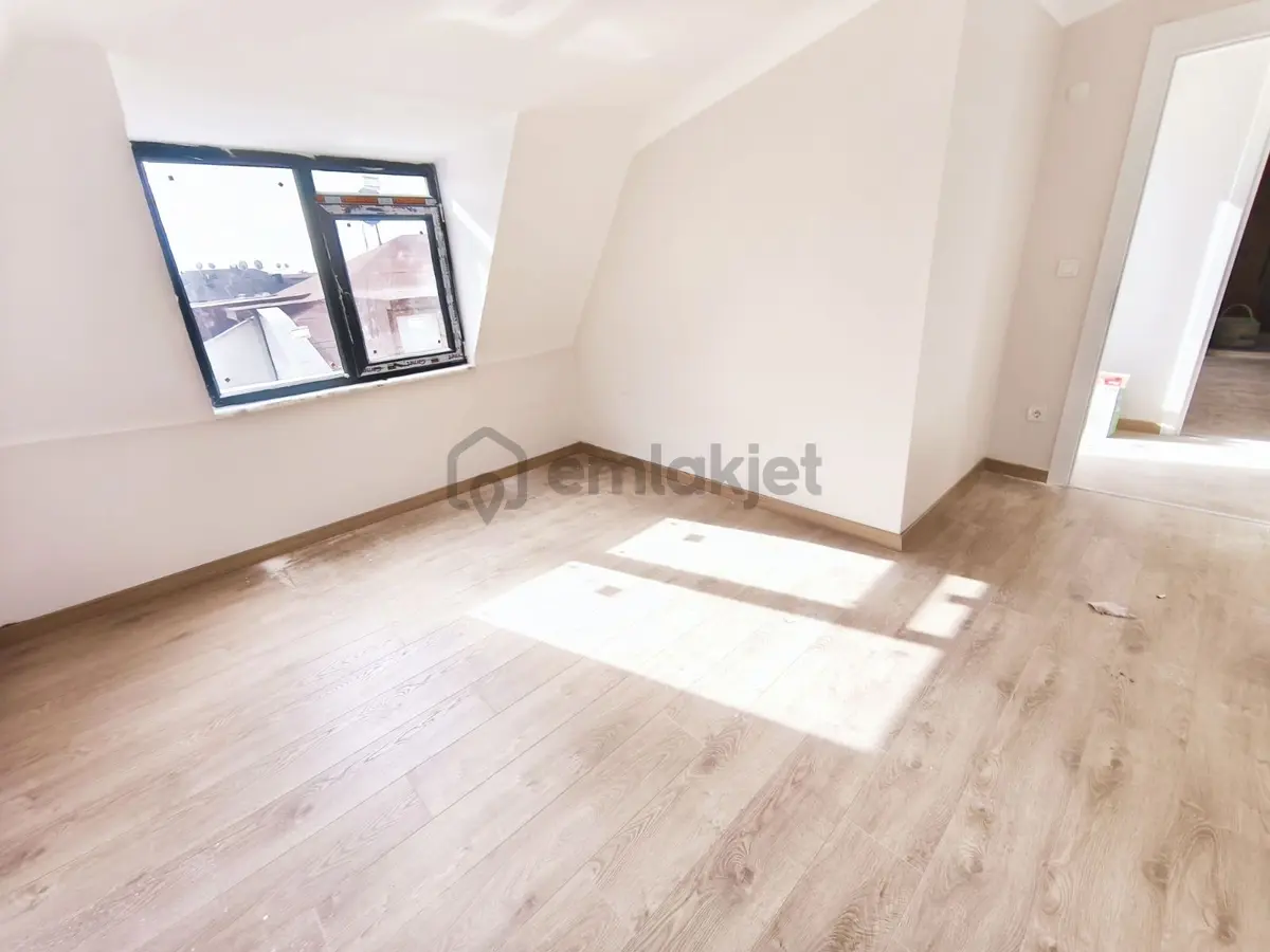 Merkezi Lokasyonda Sıfır Binada Dubleks 4+2 Daire - 23