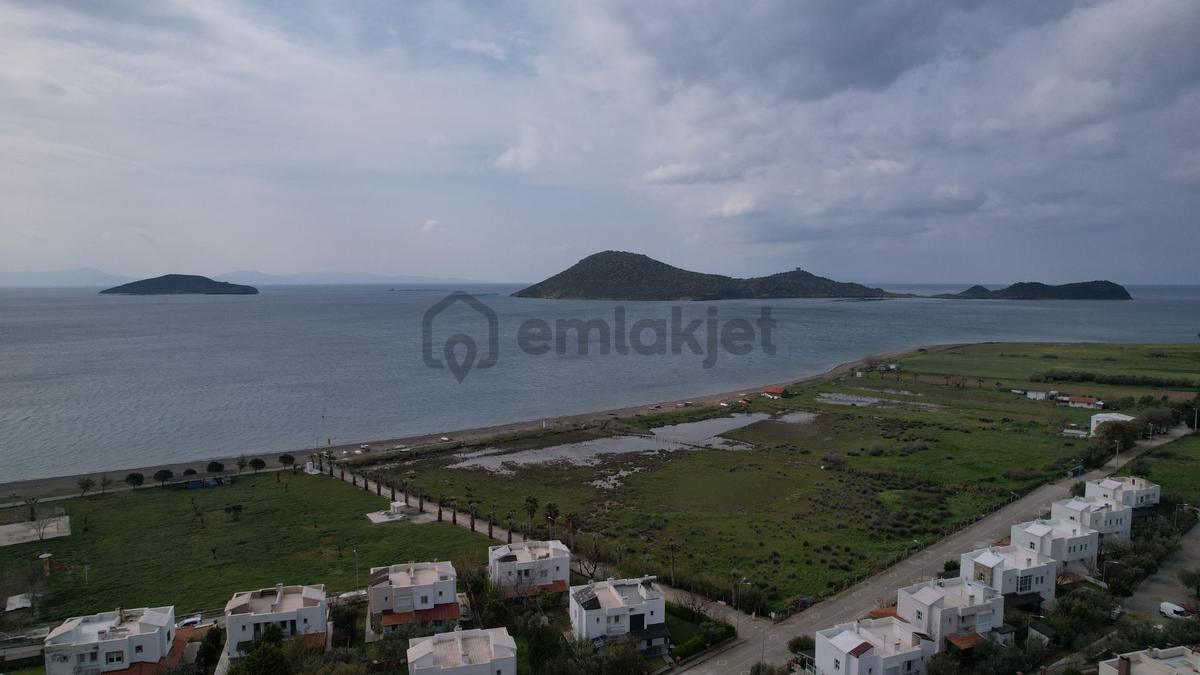 Çandarlı'da Denize 60m, 414m² Satılık Villa Arsası - 18