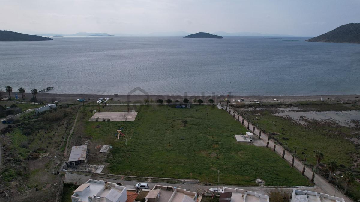 Çandarlı'da Denize 60m, 414m² Satılık Villa Arsası - 6