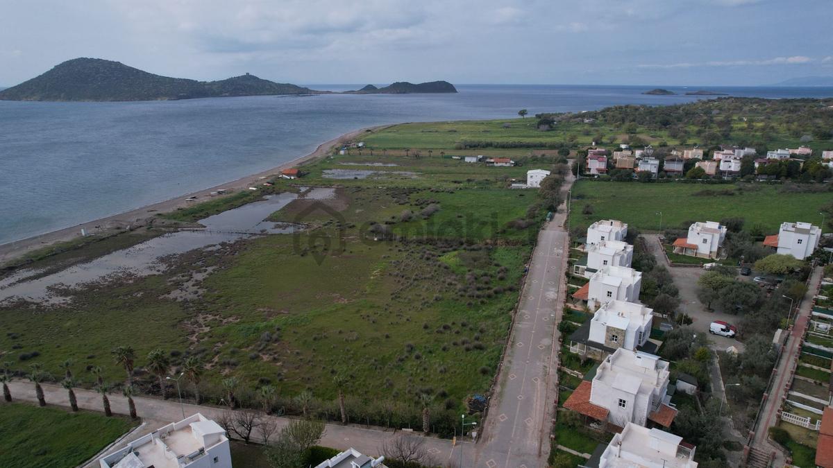 Çandarlı'da Denize 60m, 414m² Satılık Villa Arsası - 8