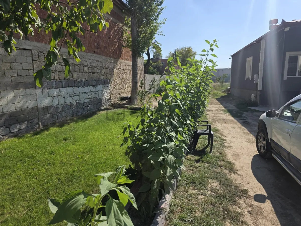 Sazlıca Aşağı Mah. 811 M2 Arsa İçinde 2+1 Ev Satılık - 19