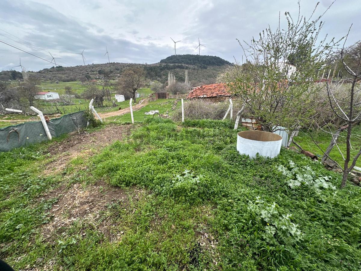 Akmandan 170 M2 Arsa, Elektrik+su+bahçe+konteynır Ev - 13