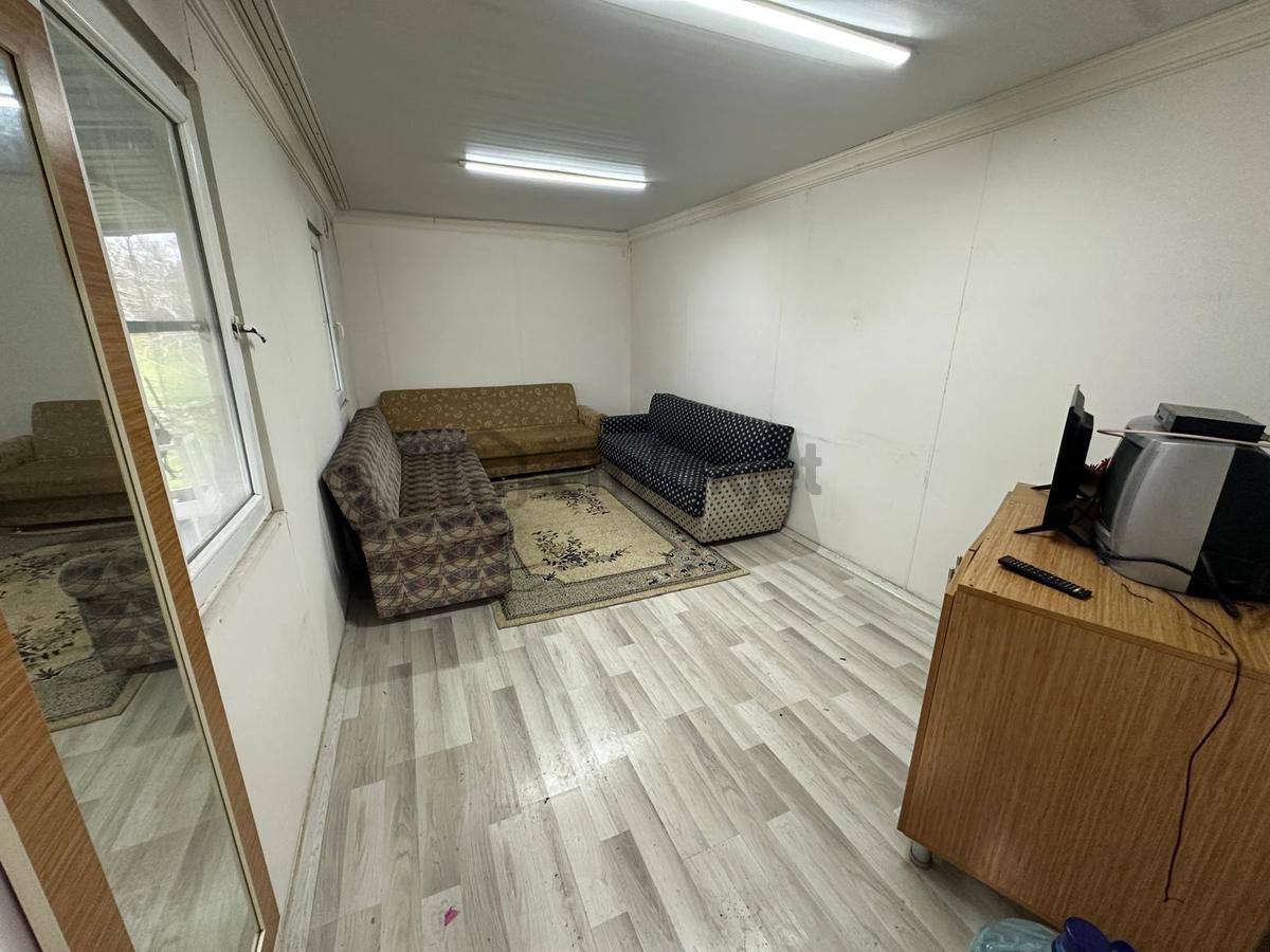 Akmandan 170 M2 Arsa, Elektrik+su+bahçe+konteynır Ev - 22