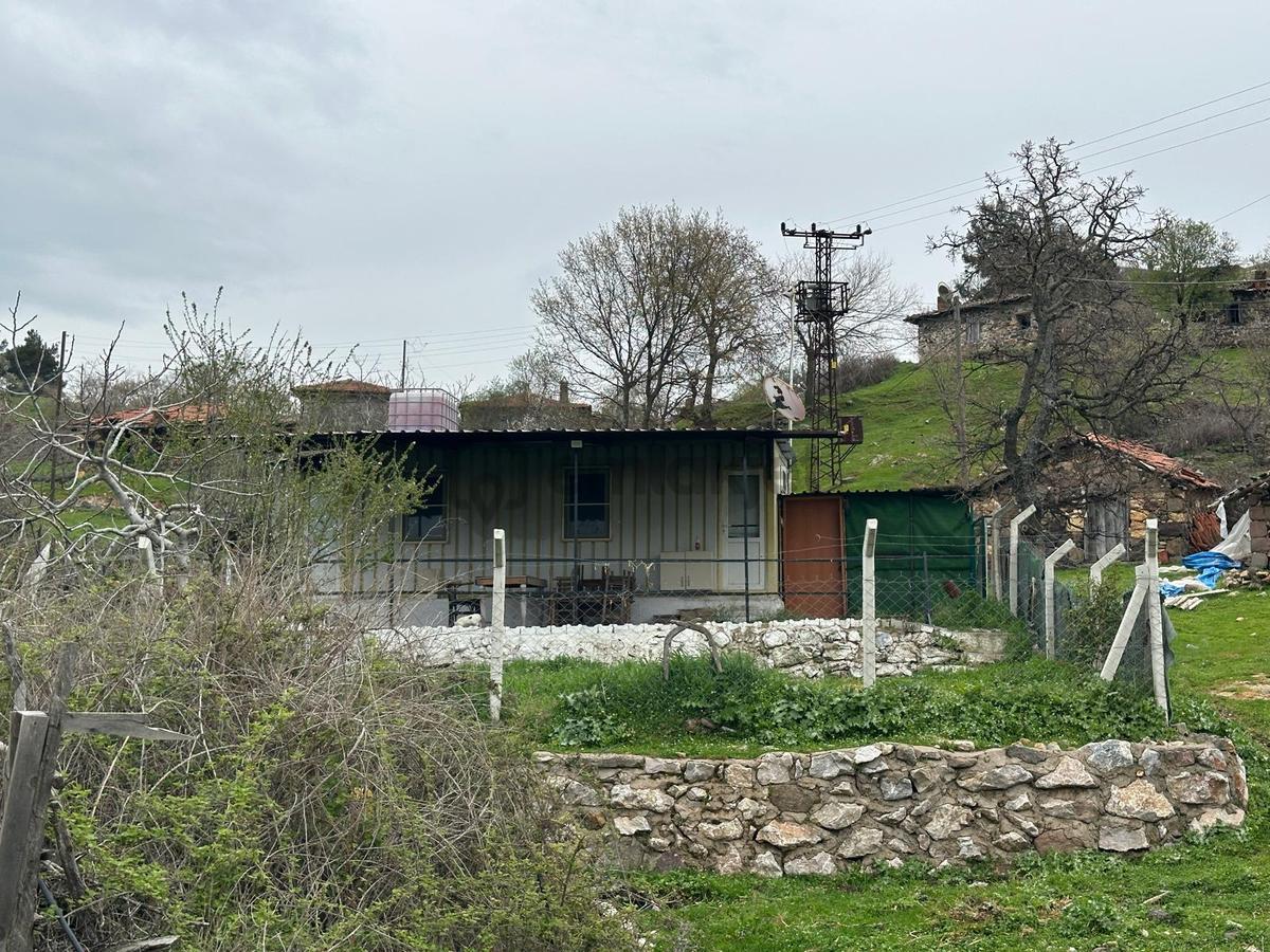 Akmandan 170 M2 Arsa, Elektrik+su+bahçe+konteynır Ev - 24