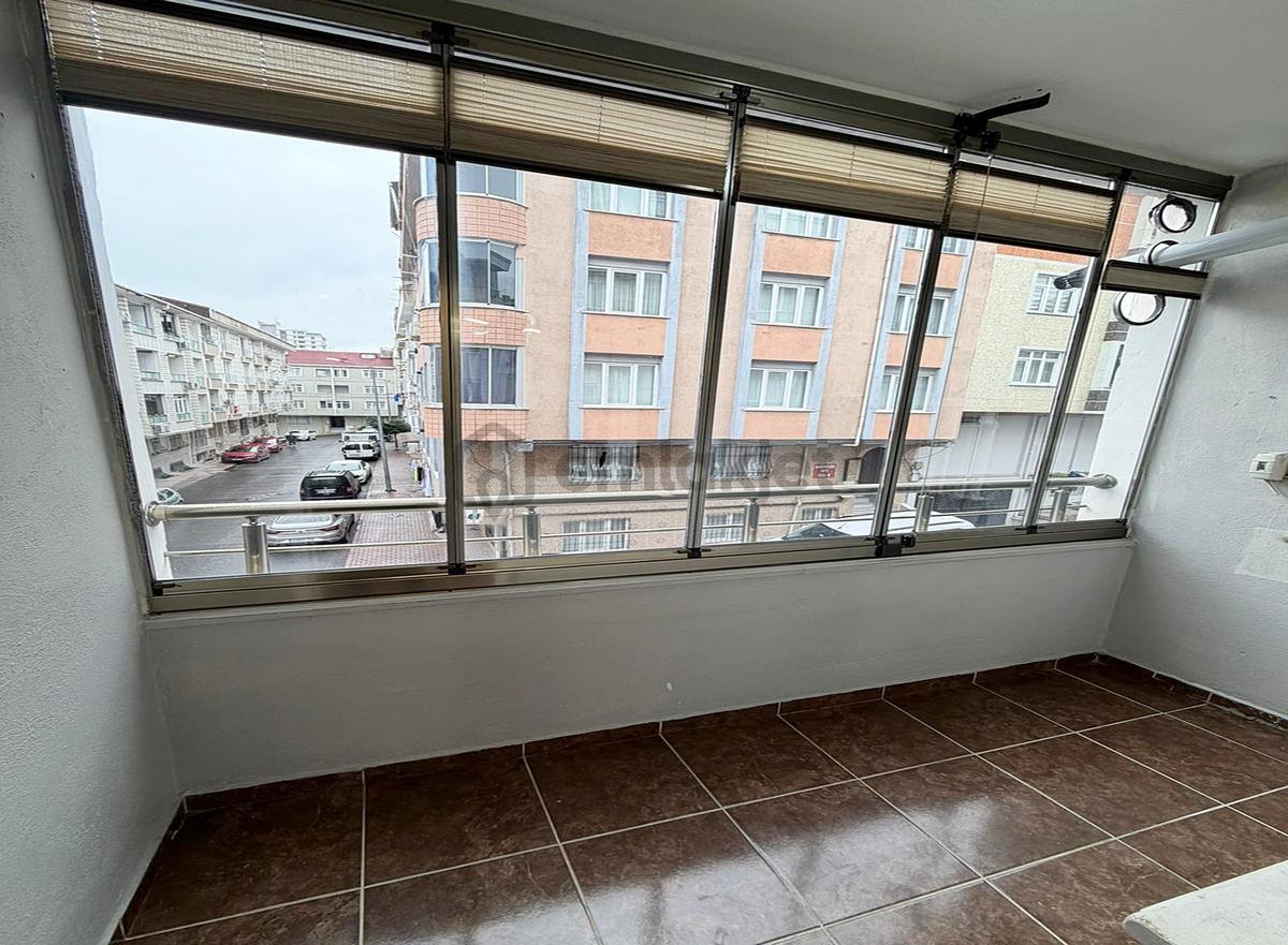 Efe İnşaat'tan Metrobüse Yakın Çift Balkonlu Geniş Daire - 29