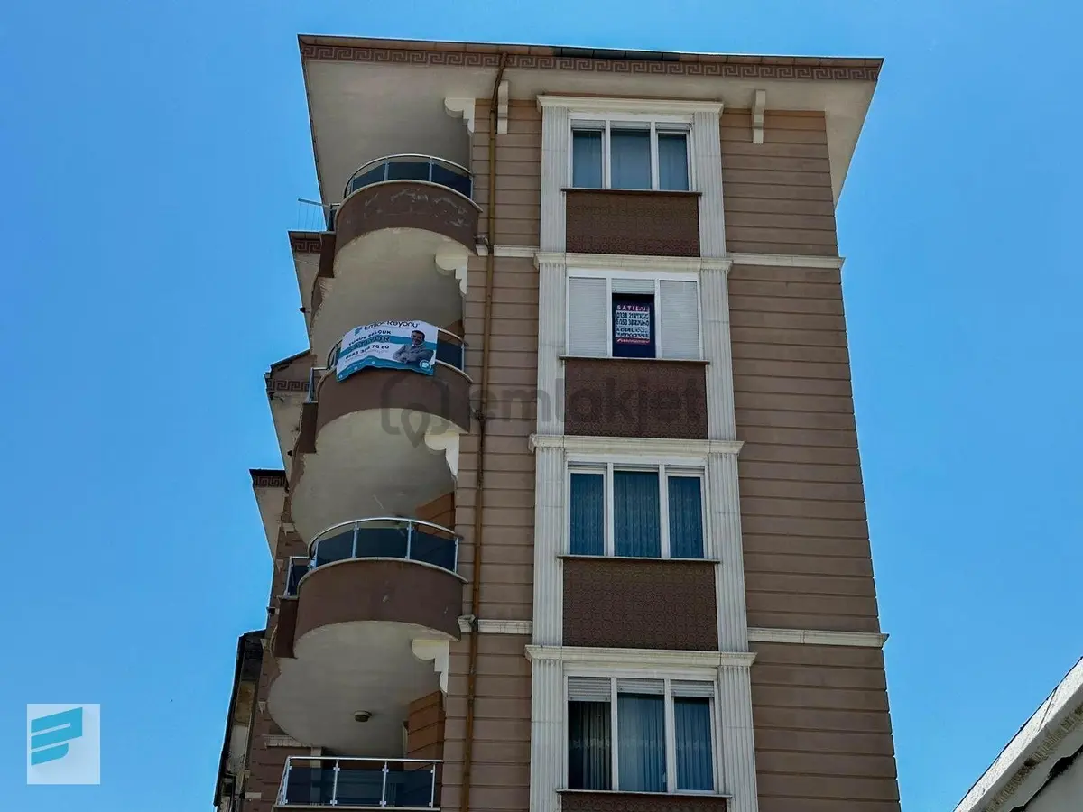 Leblebiciler Kavşağında 3+1 Ara Kat Satılık Daire - 22
