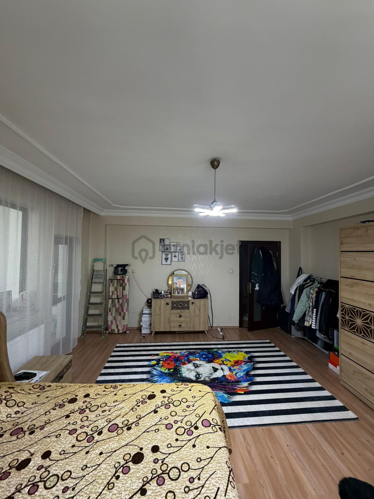 Merkezi Konumda Satılık 4+1 Daire - 8