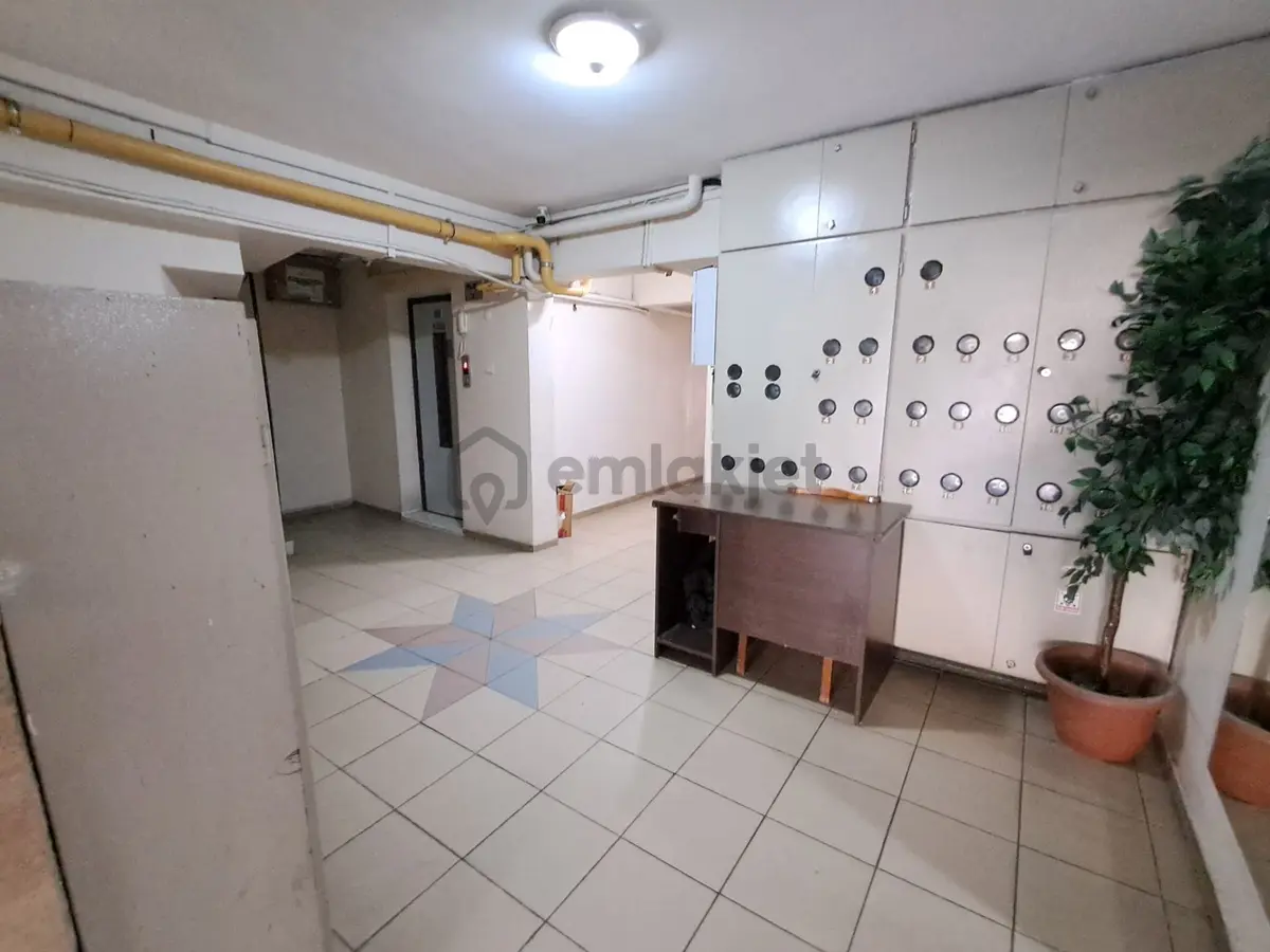 İnönü Caddesinde Asansörlü Arka Cephe Satılık 2+1 Daire - 21