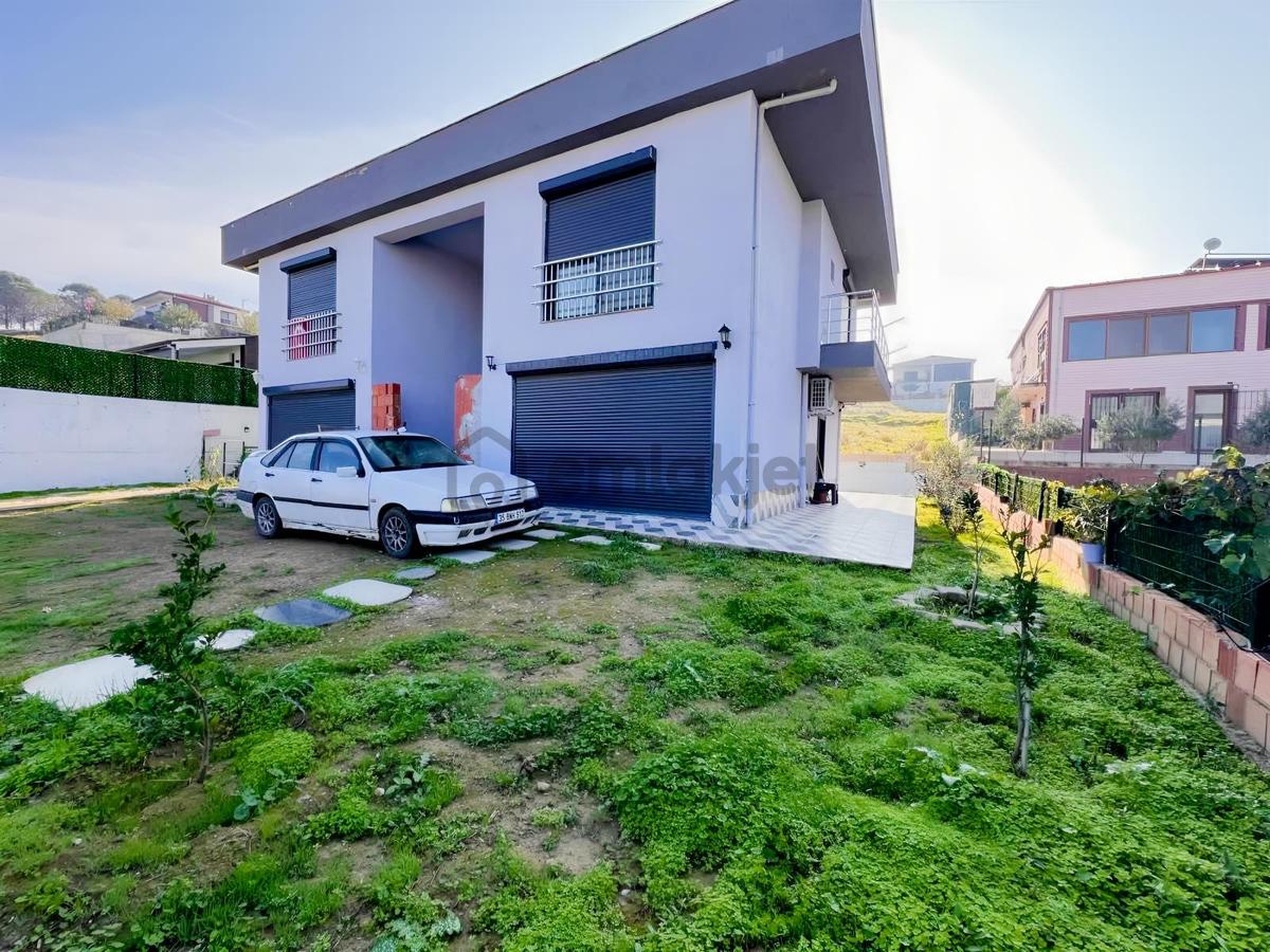 Karateke De Satılık 3+1 Bahçeli Geniş Villa - 2