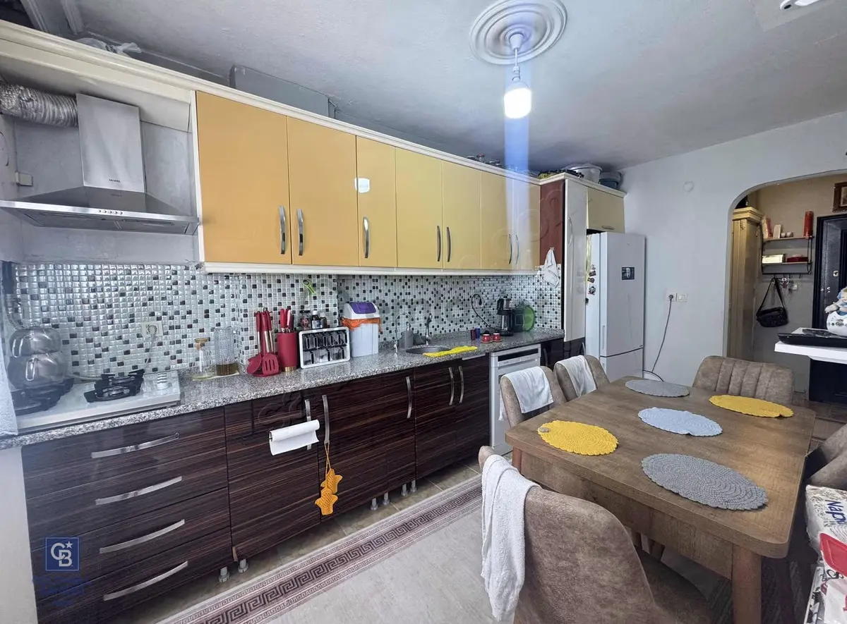 Caddeye Yakın 1+1 Satılık Arakat Daire - 8