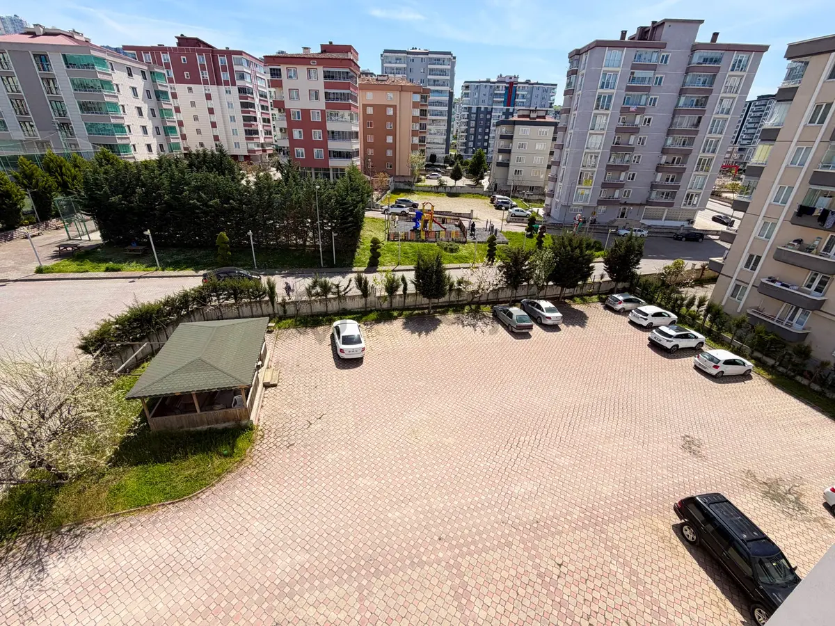 Cağaloğluna Cephe Geniş 3+1 Çevresi Açık - 14