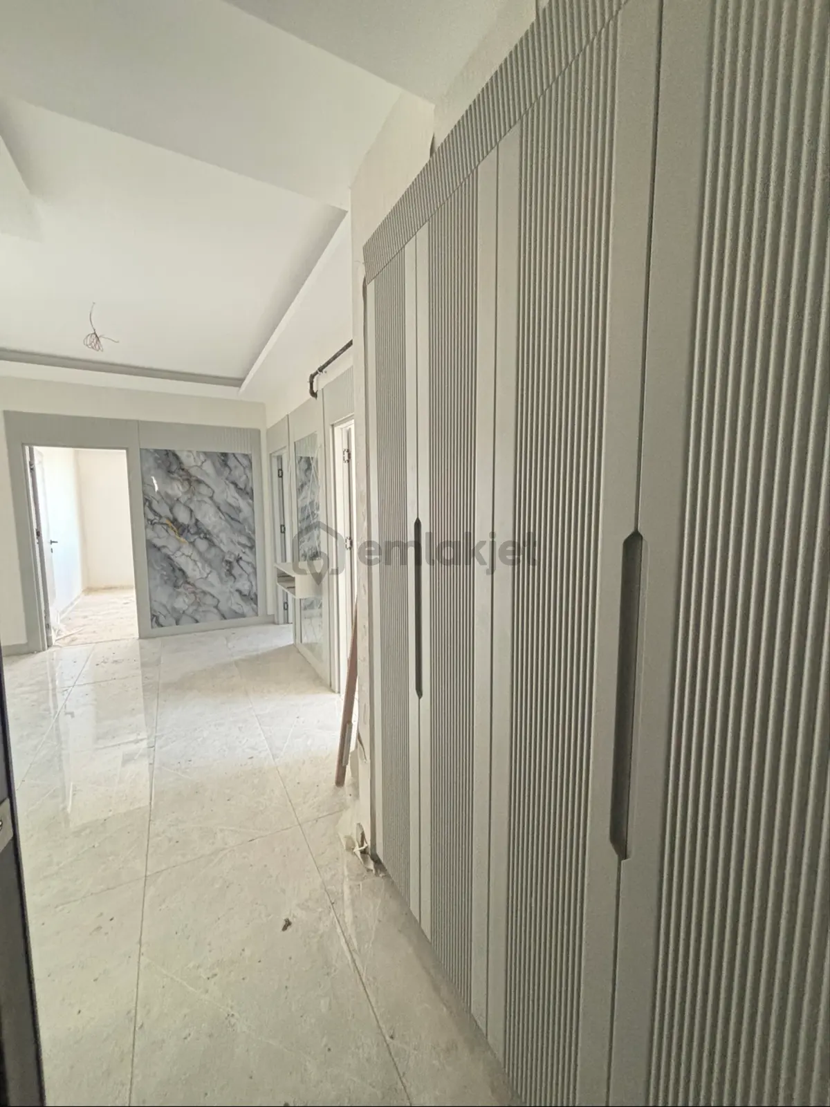 Bayramdan Önce Son Fiyat! Siverek Caddesinde 3.5+1 Sıfır Yapı - 18