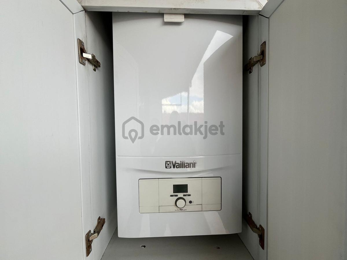 Merkezi Konumda Geniş 2+1 Bakımlı Daire - 12