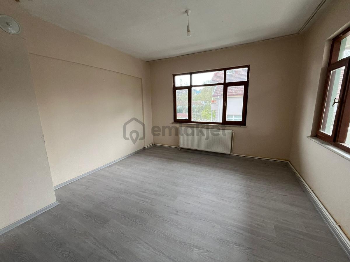 Merkezi Konumda Geniş 2+1 Bakımlı Daire - 8