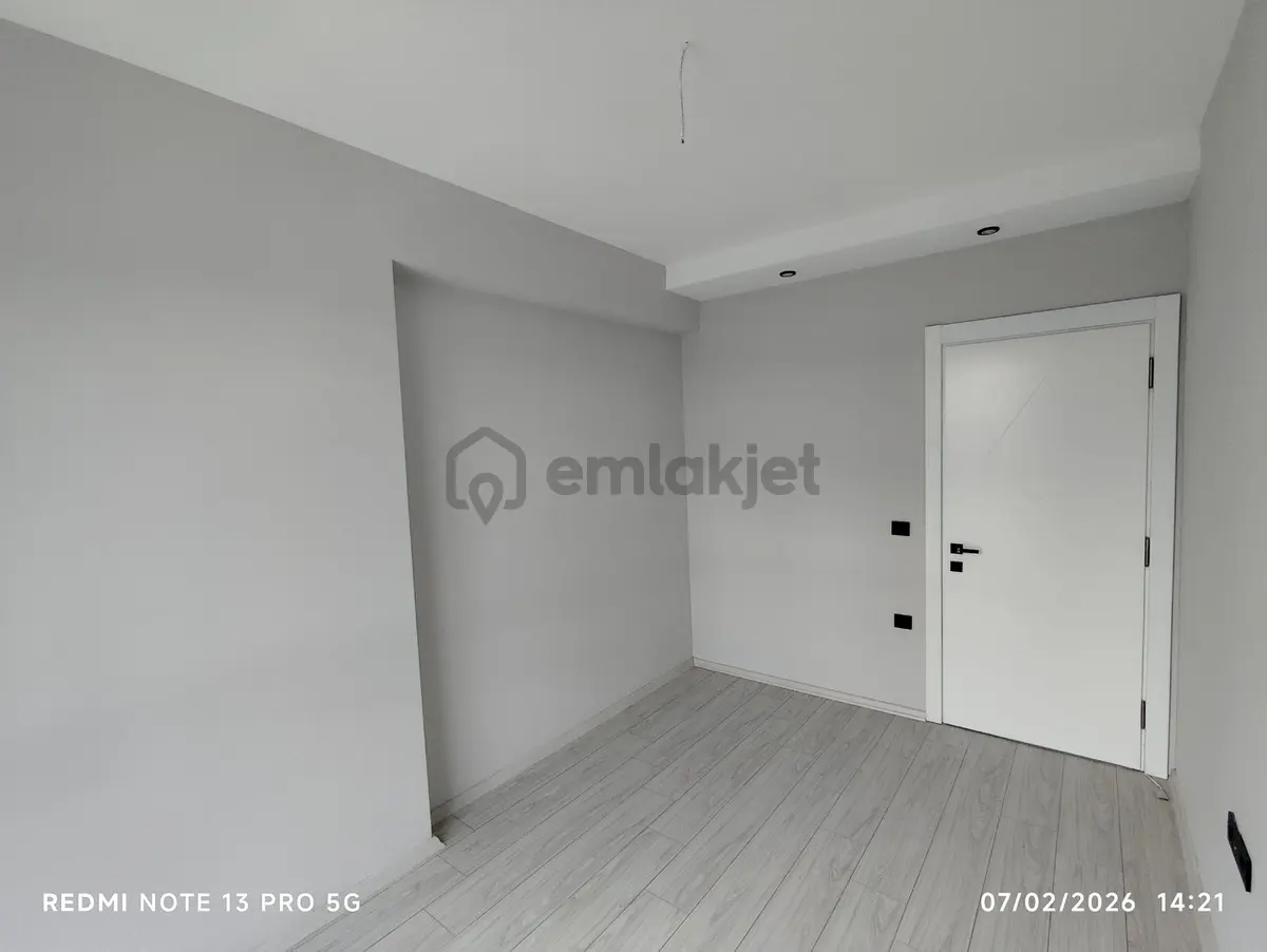 Kışla Mahallesinde Yola Cephe 3+1 Satılık Sıfır Daire - 14
