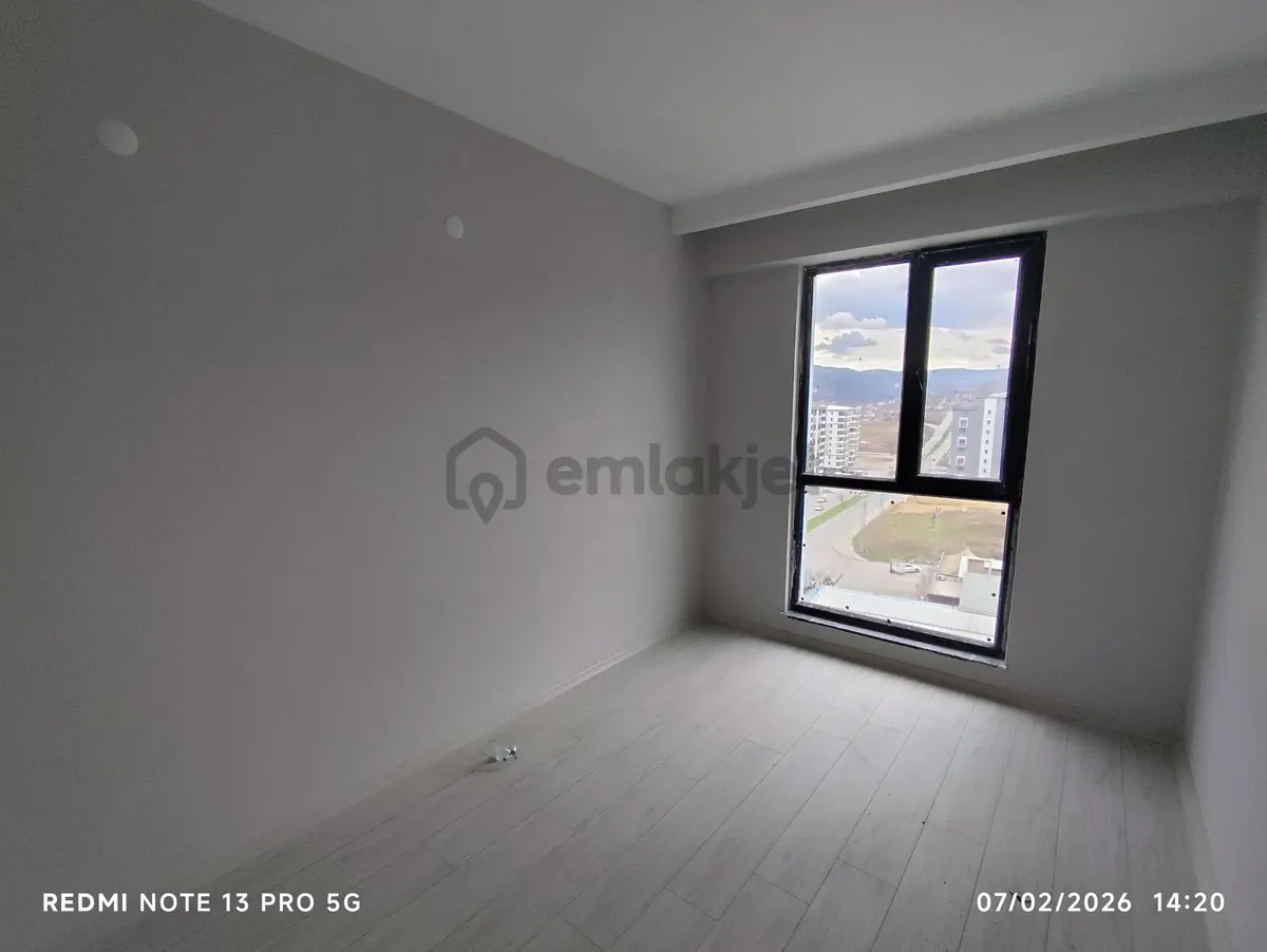 Kışla Mahallesinde Yola Cephe 3+1 Satılık Sıfır Daire - 15