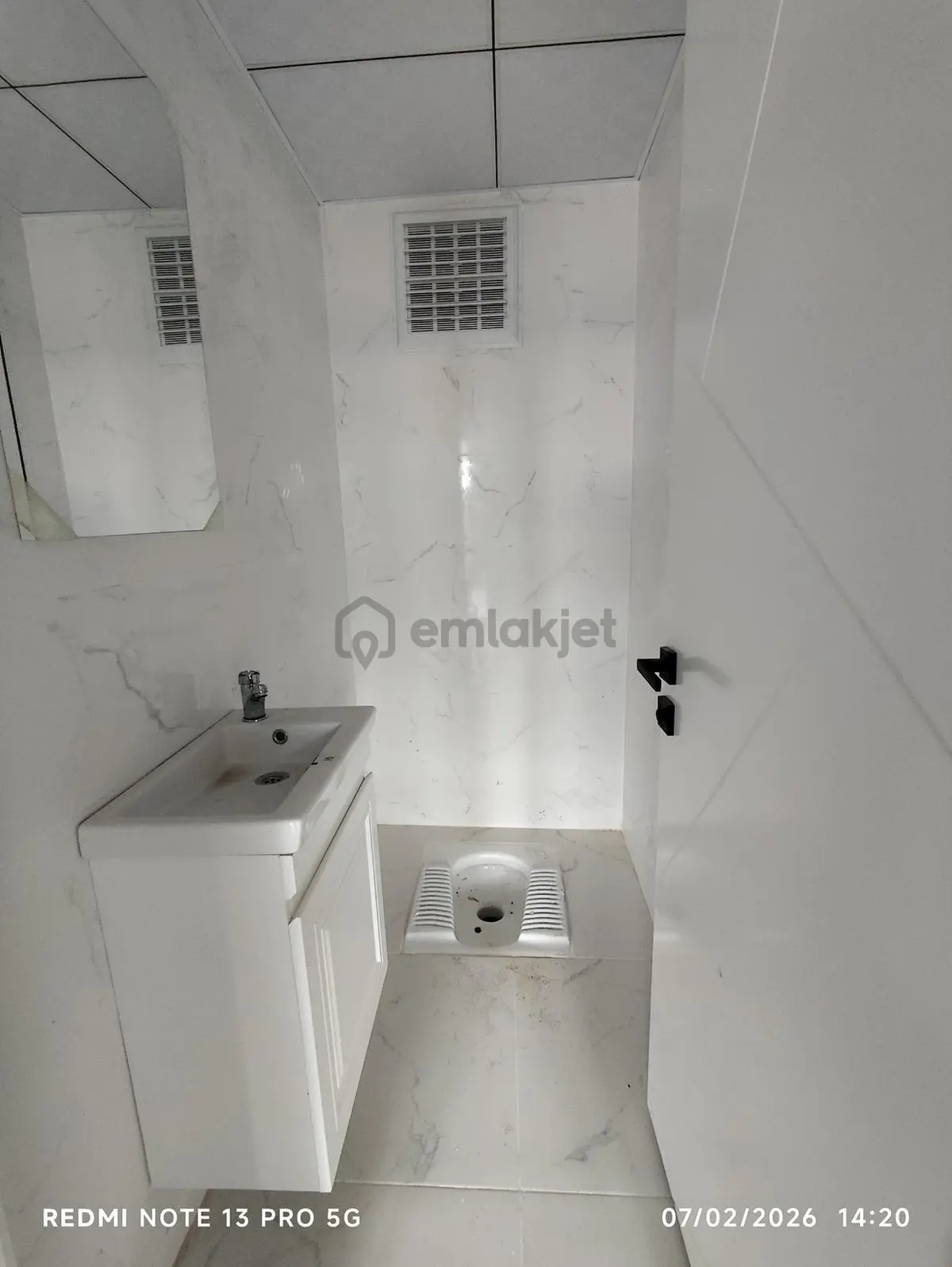 Kışla Mahallesinde Yola Cephe 3+1 Satılık Sıfır Daire - 26