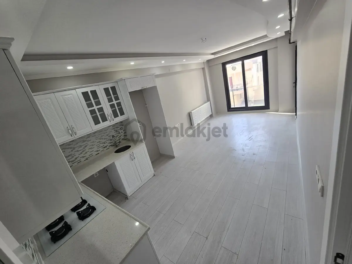 Muradiyede Kiralık 2+1 Açık Mutfak Ara Kat Daire