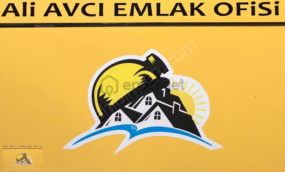 Ünlükent Sitesinde 3+1 Doğalgaz'lı Ara Kat Daire