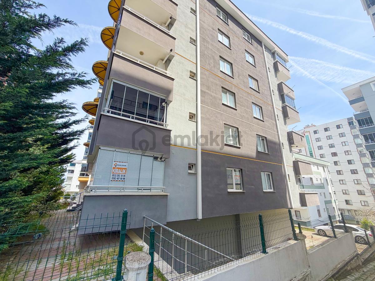 Geniş Balkonlu 2+0 Kombili Kiralık Daire - 2