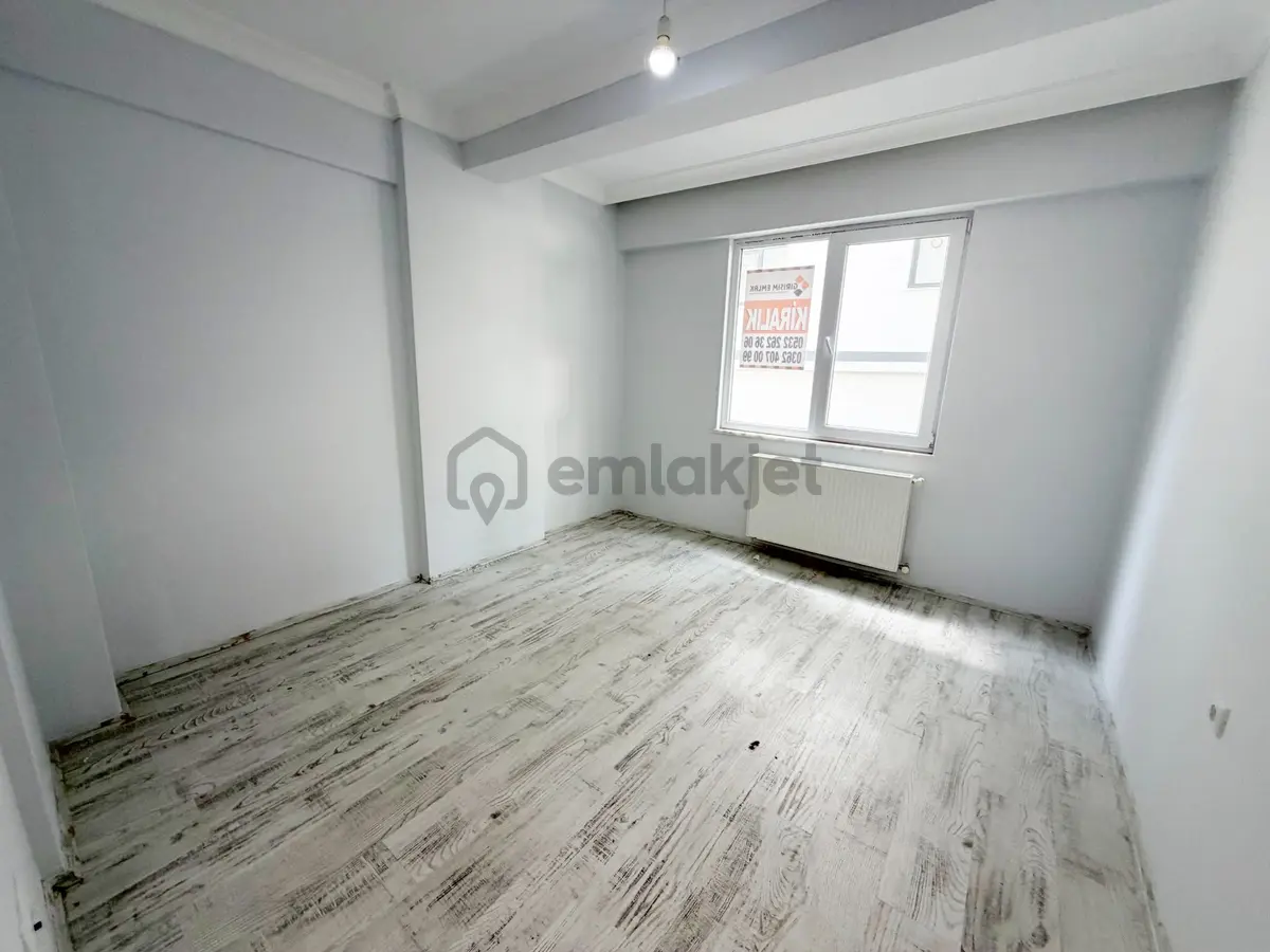 Geniş Balkonlu 2+0 Kombili Kiralık Daire - 11