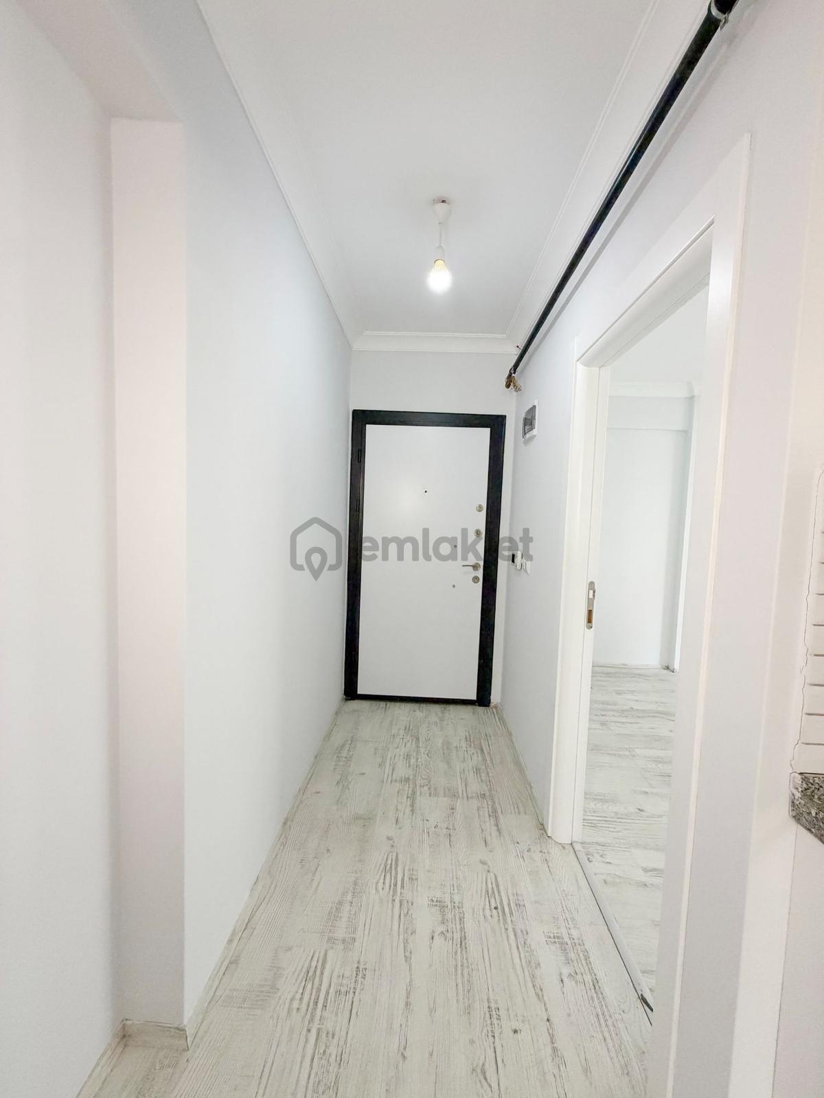 Geniş Balkonlu 2+0 Kombili Kiralık Daire - 18