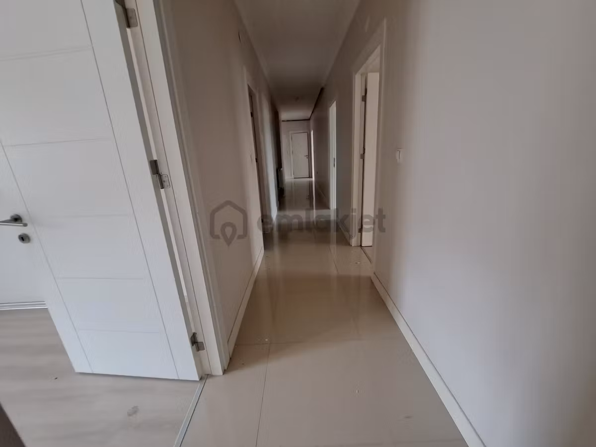 Kartal Uğurmumcu Merkezde Satılık 190m2 Daire - 23