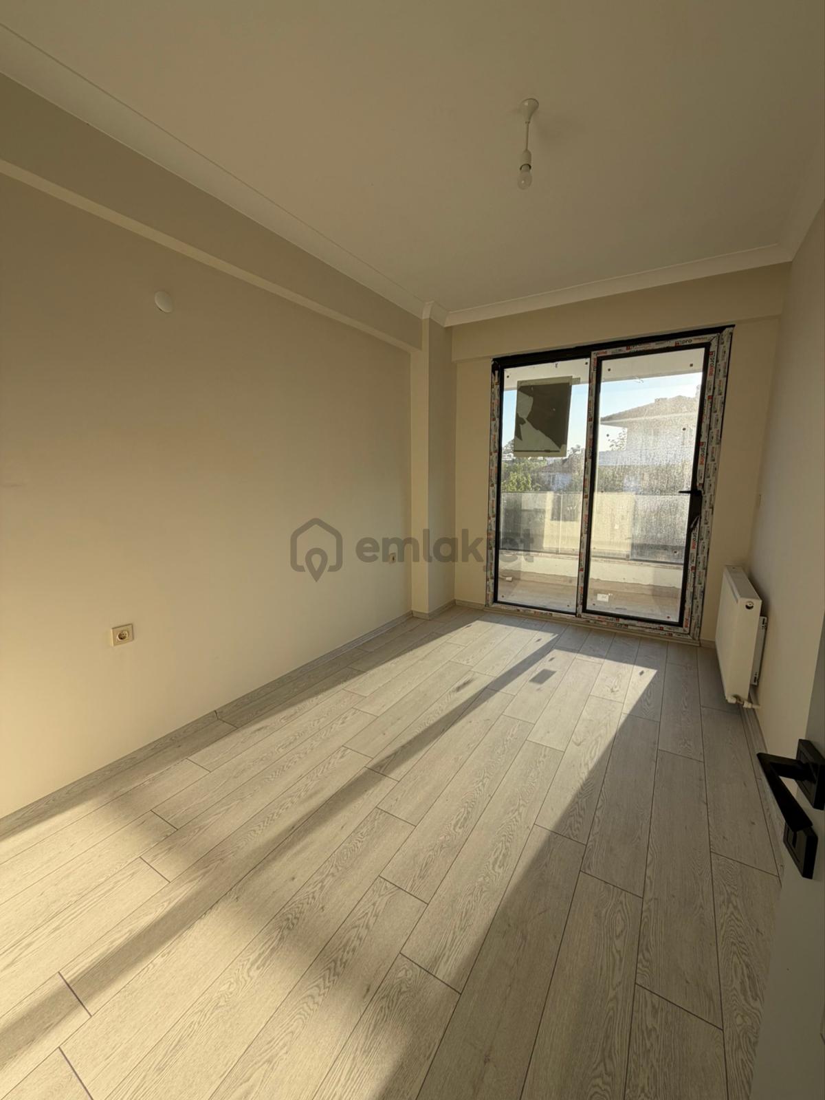 ✅ Kemalpaşada Önü Açık Ara Kat 1+1 - 6