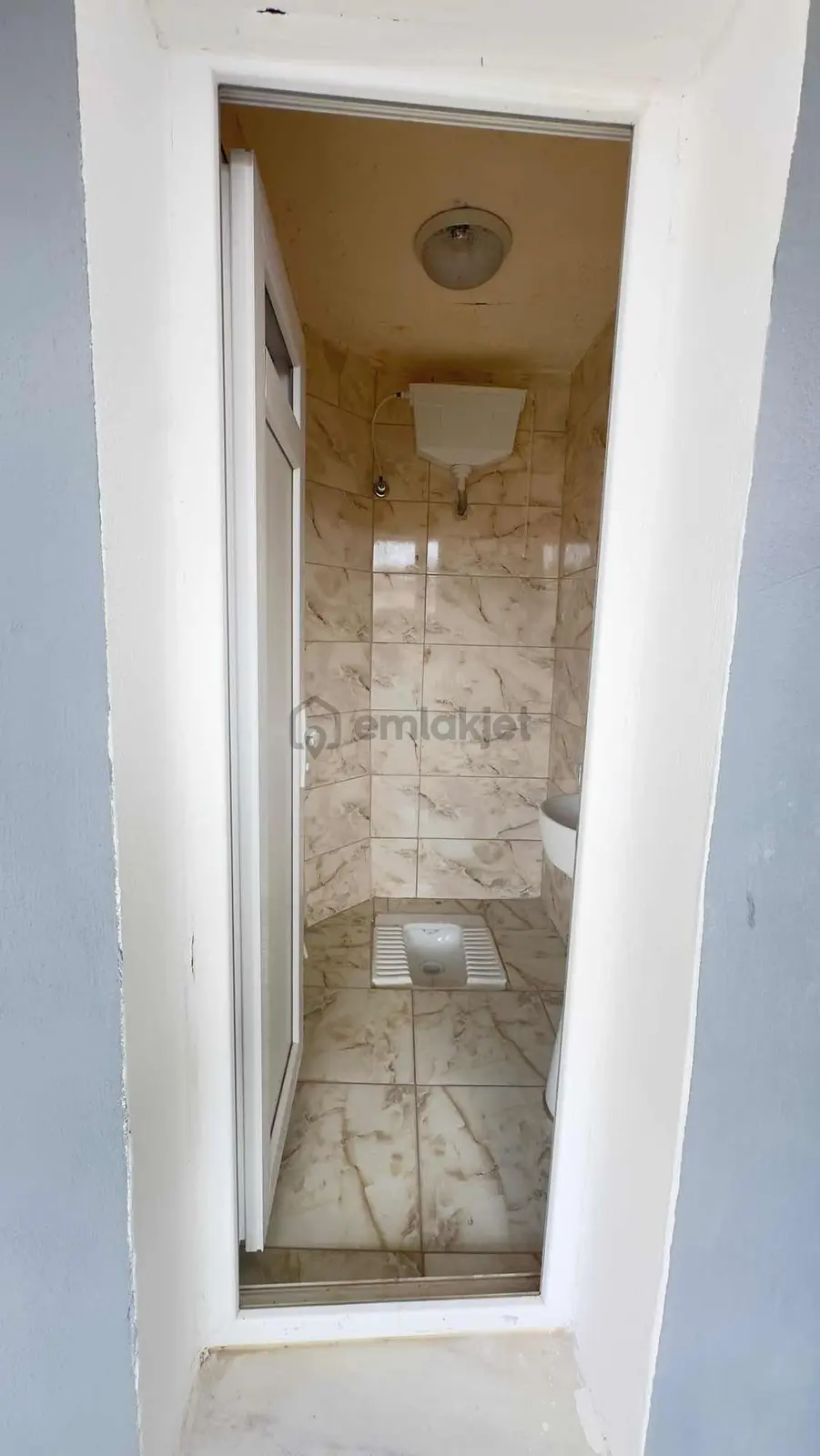 Selçuk Merkezde Müstakil Kiralık Ev - 37