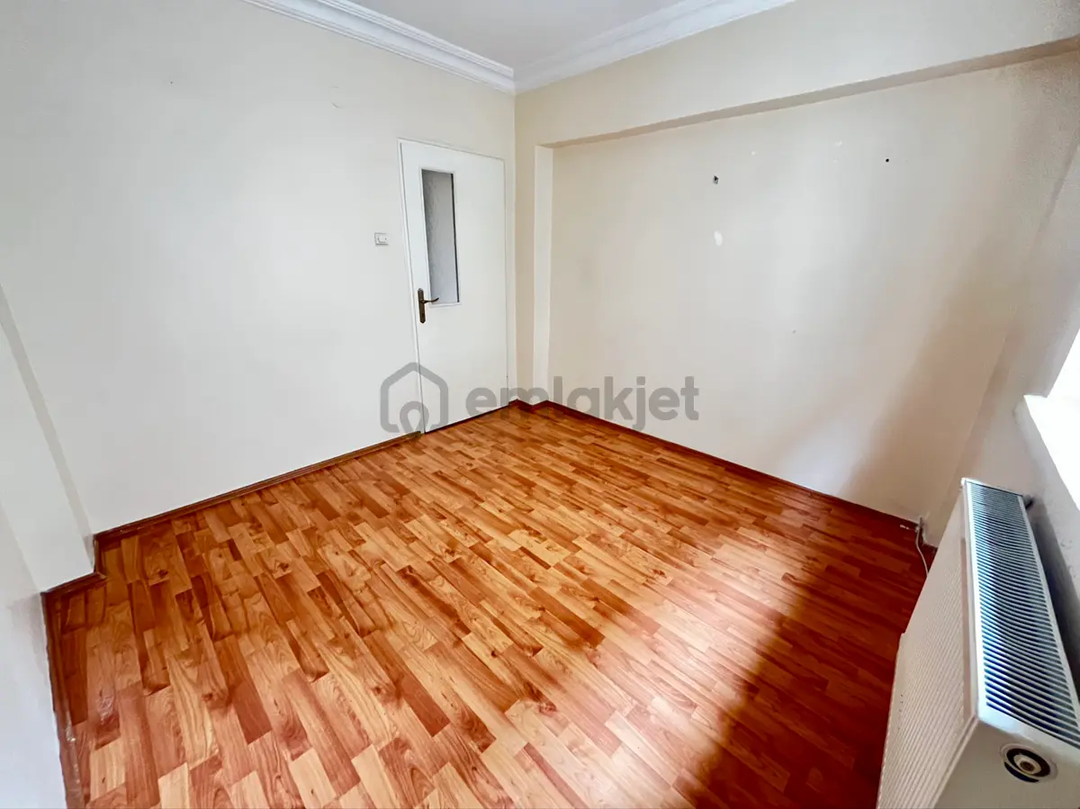Süvari Mahallesinde Balkonlu Ara Kat Ferah 3+1 Daire - 6