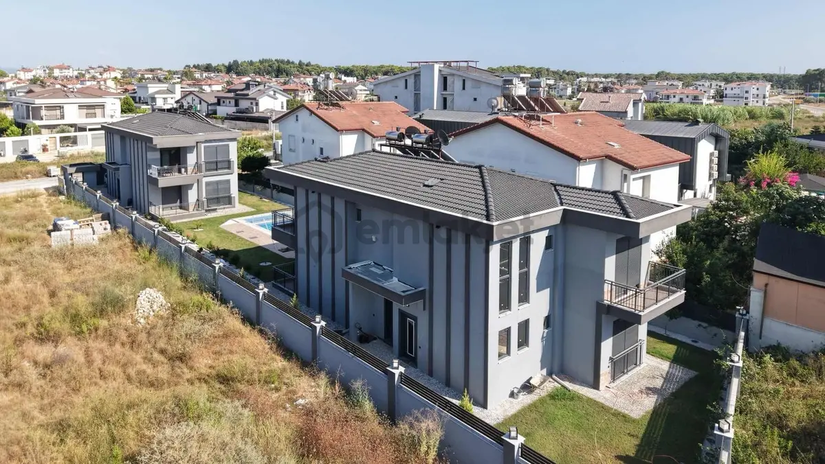 Sorgunda Ultralüx 3+1 Villa Dairesi / Yerden Isıtmalı / Havuzlu - 28