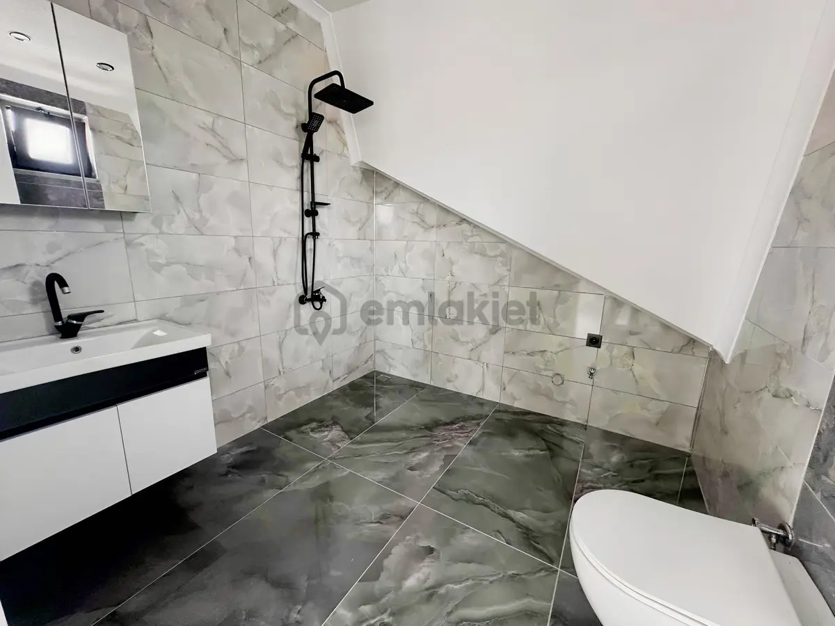 Kocaalide Denize 100 Metre Lüks 3+1 Villa - 10