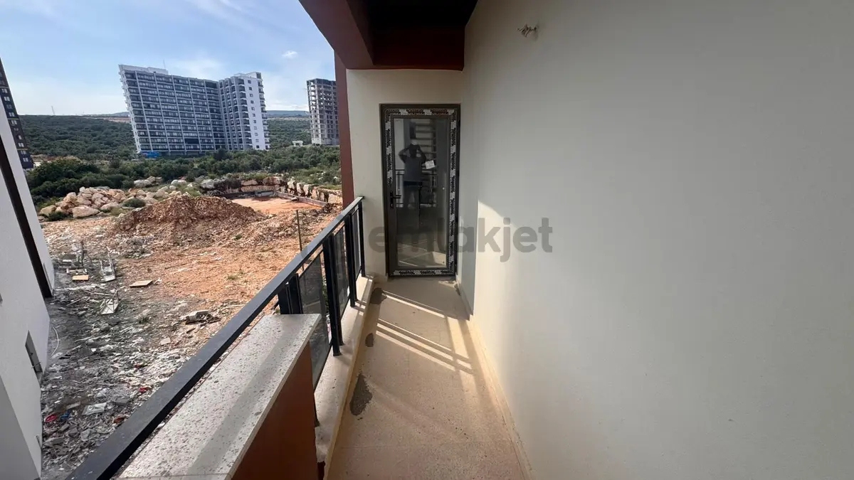 Ayaş'ta Havuzlu Site İçerisinde Satılık 1+1 Daire - 7