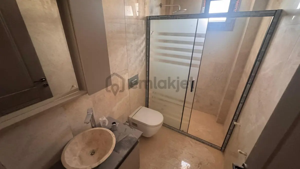 Ayaş'ta Havuzlu Site İçerisinde Satılık 1+1 Daire - 11